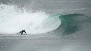 ダミアン・ホブグッドなどヴォルトのライダーによるフリーサーフ動画