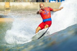 メンズ暫定トップはオーナーのケリー!2018年CT第8戦「サーフランチプロ」初日