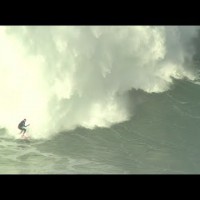 ビッグウェイブであわや大惨事!?:マヤ・ガベイラ