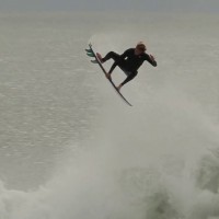 クリード・マクタガートが南カリフォルニアのニューポートビーチへ