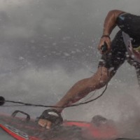 マリンスポーツの新たなジャンルとなりえるのだろうか:ジェットサーフ