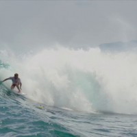 ビラボンライダーによるスンバワ島レイキーピークへのトリップ