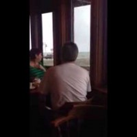 サーファーが喜ぶビッグウェイブの弊害