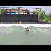 新たな方向性を目指すウェイブプール@インドネシア