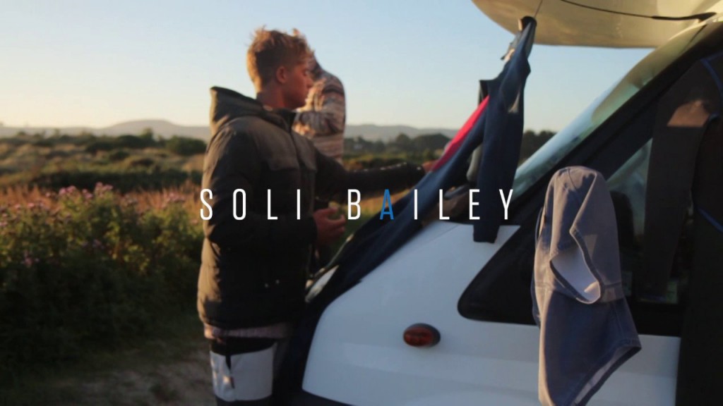 ニュージーランドでファンセッションのソリ・ベイリー