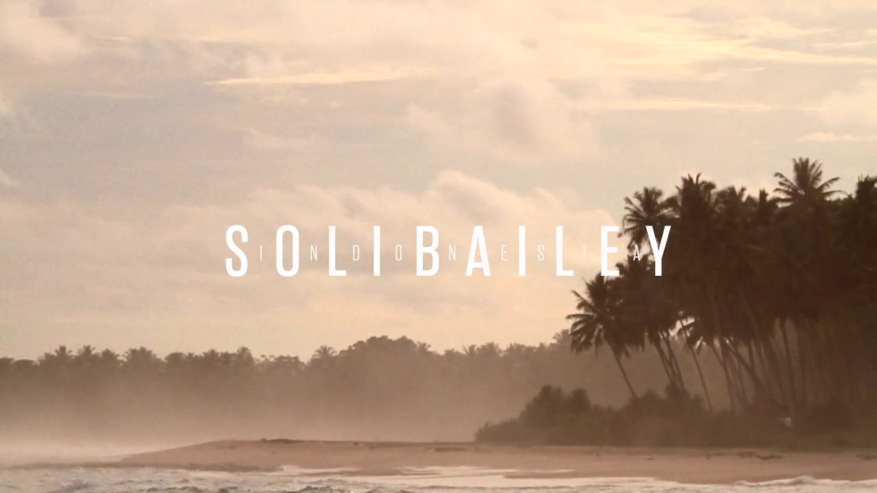 2ヶ月に渡るインドネシアトリップで当てた波の数々:ソリ・ベイリー