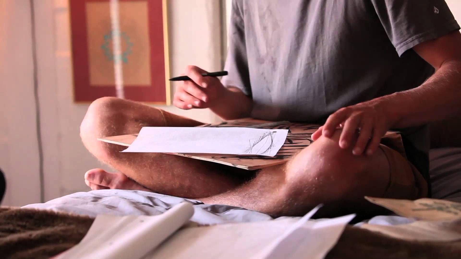 クリエイティブな若きサーファー/シェイパーのライアン・バーチ