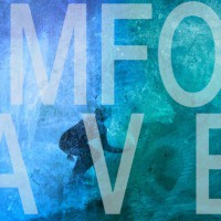 ティーンエイジャーのオージーが見せるチューブスキル