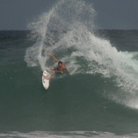 太いトラックを描く芸術的カーヴィング：テイラー・ノックス