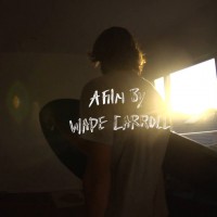 MYCサーフのフィンレスボードにトライするマイキー・ライト