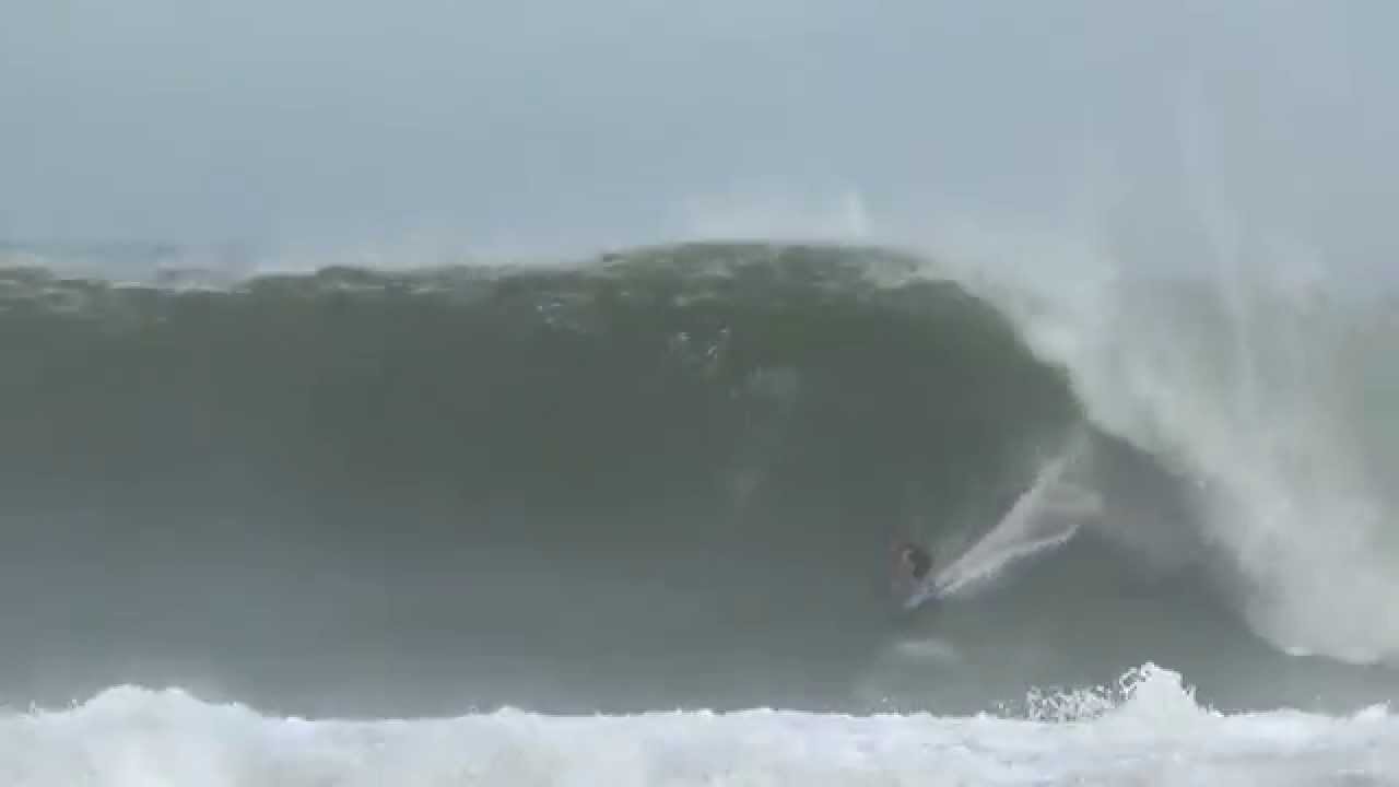 ビラボンXXLの「Ride of the Year」確定に限りなく近いシェーン・ドリアンのスーパーライド