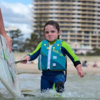 大きな夢を抱く小さなサーファー&スケーターガール