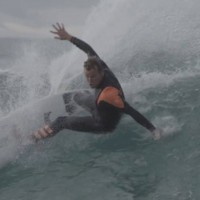 Jベイでのコンテスト&フリーサーフィン：タジ・バロウ