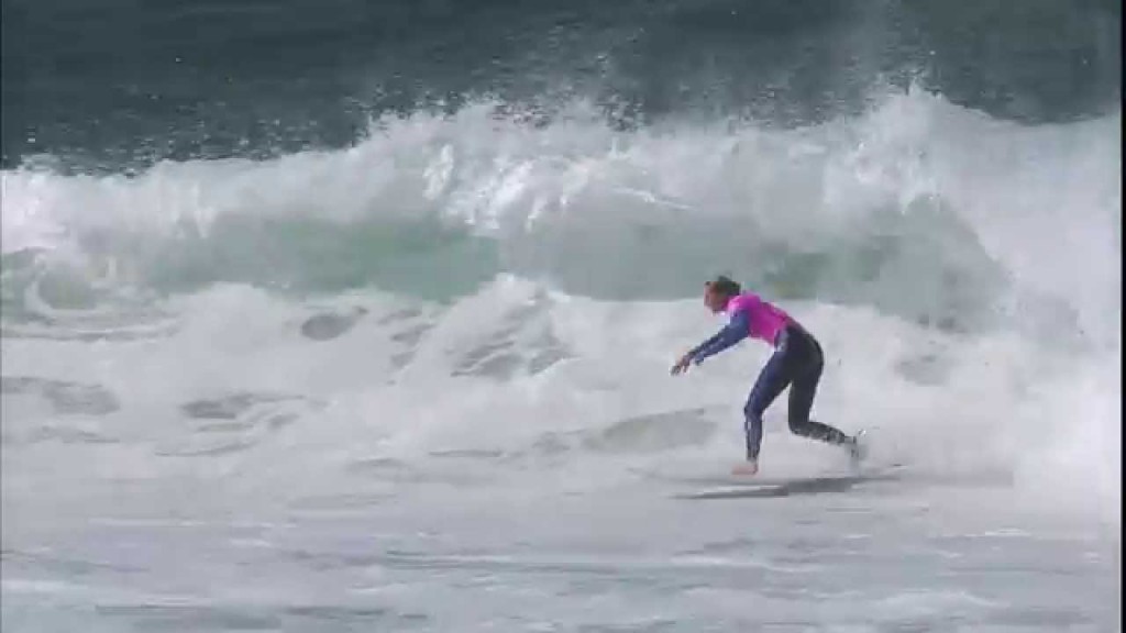 2014年度ASPウイメンズワールドツアー第八戦ロキシー・プロ・フランス：初日ハイライト