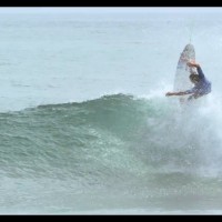 新旧サーフスタイルを兼ね備えたジュリアン・ウィルソンの最先端ムーブ