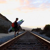 ローワーズでのウォームアップサーフ:タジ・バロウ