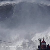 ヨーロッパのビッグウェイブサーフシーンを取り上げたサーフムービ製作中のアンドリュー・コットン