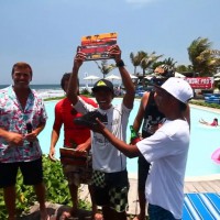 パーティー気分の緩いサーフイベント「コムネ・バリ・プロ」