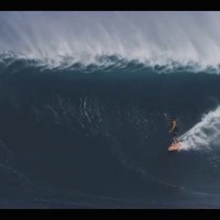 2014/2015シーズンのオープニングデイを迎えたマウイ島ジョーズセッション