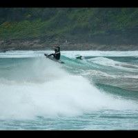 NEFFチームライダーのサーフ映像シリーズ2:ディオン・アジアス