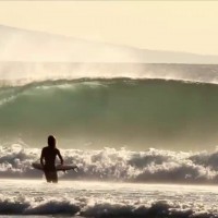 スムーズなクルージングスタイルでフリーサーフ:クレイグ・アンダーソン