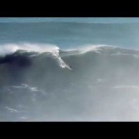 ギネス記録を超える108フィートの波に乗ったサーファー:ベンジャミン・サンチス