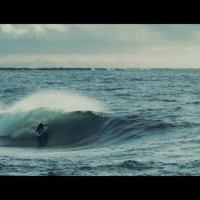 地元サーファーも初めて見たスウェーディッシュパイプライン：フレディ・メドウズ