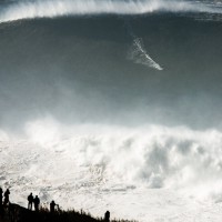 世界最大級の波でベンツとのコラボボードをテスト:ギャレット・マクナマラ