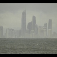 サイクロン「Marcia」から届いたスウェルでバレルセッション＠ゴールドコースト