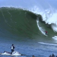 マーヴェリックスのビッグウェイブに魅了されたアレックス・マーティンズ