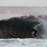 カナリア諸島での凄まじいホローウェイブ映像:ジョシュア・ブラドック
