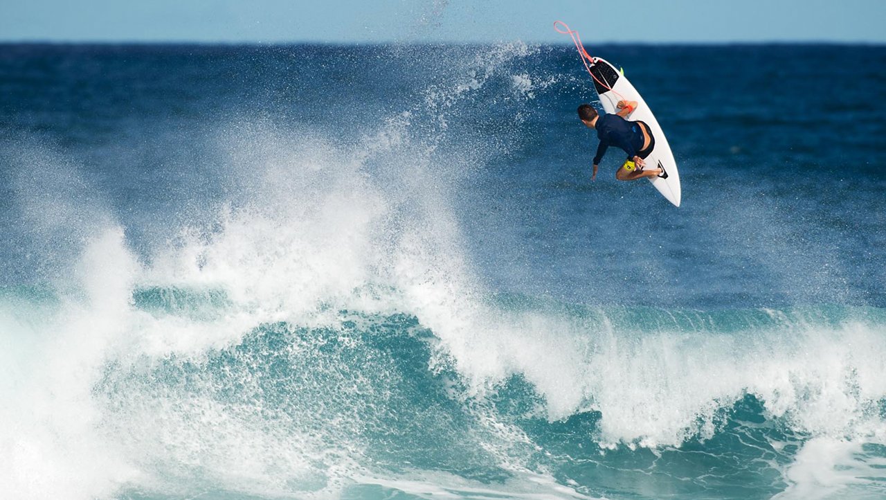 WCTルーキーのフリーサーフ映像:マット・バンティング