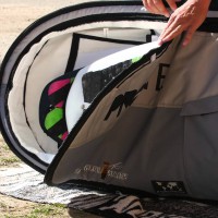 飛行機でのボードチャージをごまかすボードケース「スマグラーシリーズ」