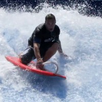 2015年夏に発売予定のサーフスクーターとは!?