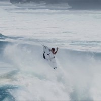 Modomのライダーとなったタジ・バロウのフリーサーフ