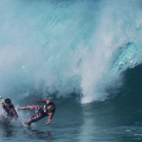 オアフ島ノースショアでSUPに3人乗りチャレンジ