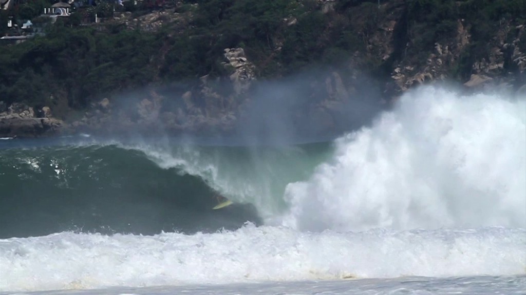 ショートボードサーフィンのベスト映像「This is Surfing」