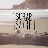 ビーチに転がっている木材から作る木製サーフボード