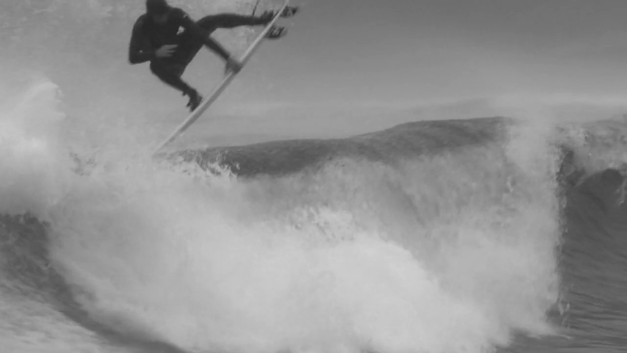 強烈なインパクトを残すフリーサーフ:ジェシー・メンデス