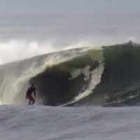 2008年に初サーフされたロングバレルのスケルトンベイ：コリー・ロペス