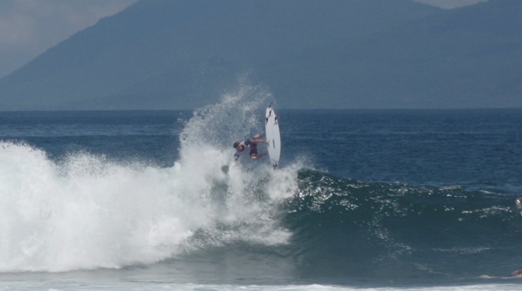 2年間のフリーサーフ映像コンピレーション：マット・ウィルキンソン