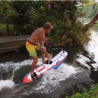 横乗りモータースポーツの元祖が楽しむジェットサーフ:レイアード・ハミルトン