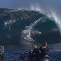 西オーストラリアで注目スポット「ザ・ライト」でのインド洋ビッグストームのセッション