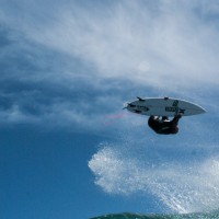 バックリフリップ×2とトゥイークのスローモーション映像：ジョンジョン・フローレンス