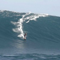 女性サーファーも攻めた西オーストラリアのビッグウェイブ：フェリシティ・パーマティア