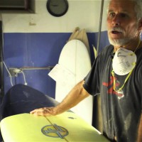 マウイ島ジョーズでのパドルインサーフ仕様の特注ボード：シェーン・ドリアン