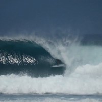 シーズン中のモルディブでスーパーバレルセッション@2015年8月