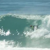 「柔」と「剛」の異なるサーフスタイルセッション:クレイグ&ライアン