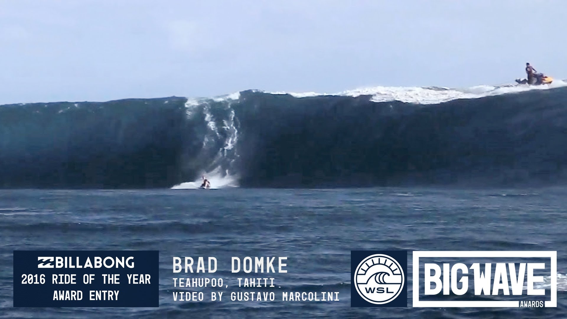 スキムボードでチョープー(タヒチ)にチャージ:ブラッド・ドンキー