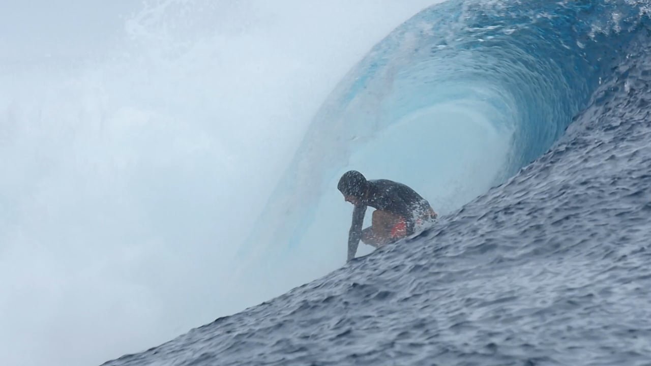 タヒチでツアーイベント期間中のフリーサーフ＠2015年：ジェレミー・フローレス